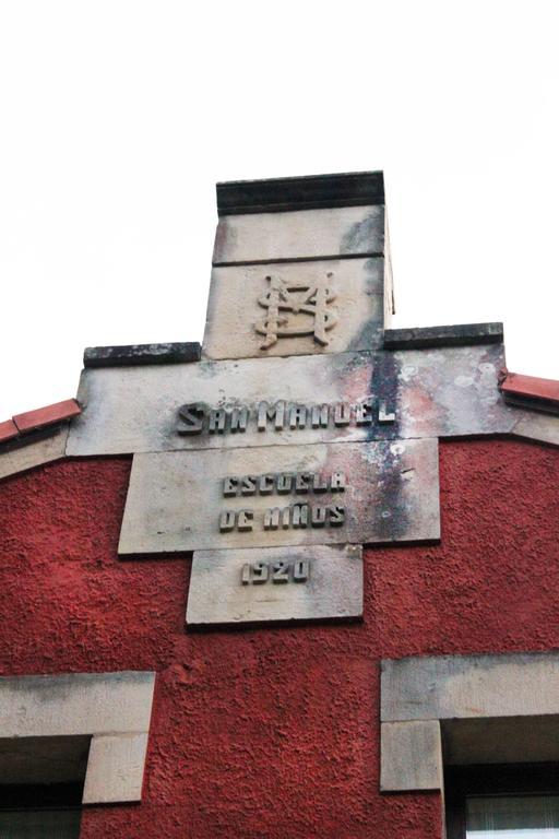 Escuelas De Fuentes Villaviciosa  Zewnętrze zdjęcie