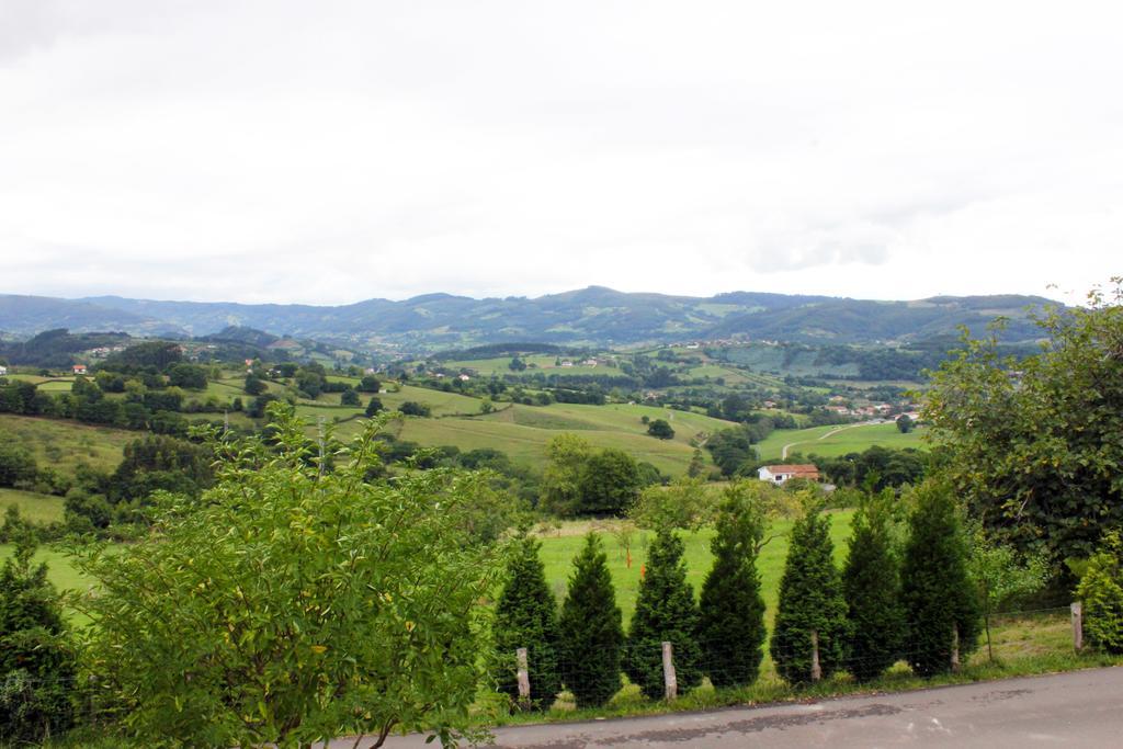 Escuelas De Fuentes Villaviciosa  Zewnętrze zdjęcie