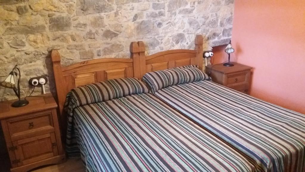 Escuelas De Fuentes Villaviciosa  Zewnętrze zdjęcie